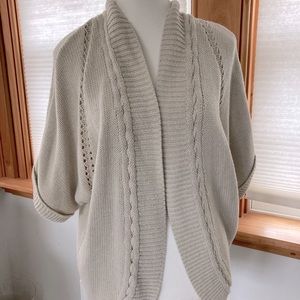 Hollister short sleeve sweater size extra small (oversized)